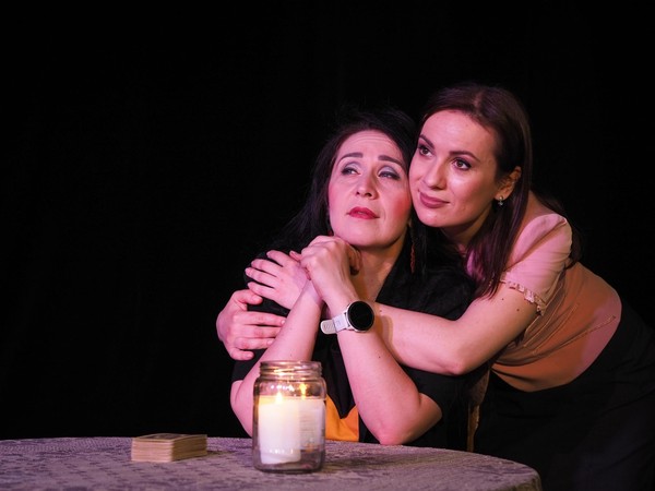 Спектакль «Хватит делать выводы!»