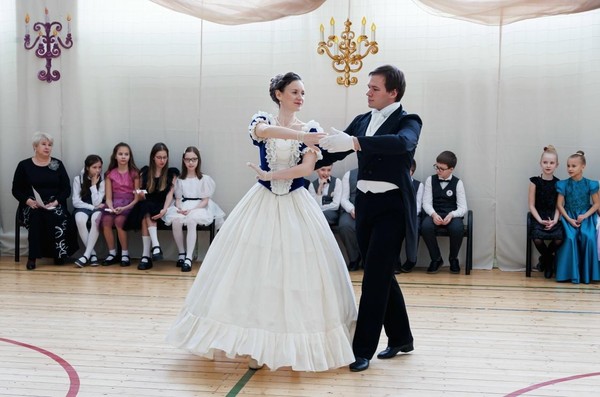 Музыкальная гостиная «Букет для дамы»