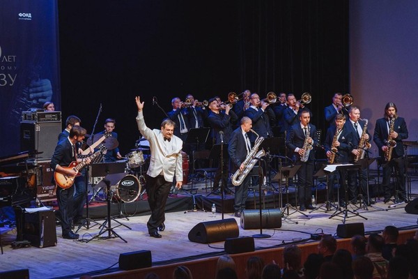 Музыкальная гостиная «На встречу любви»