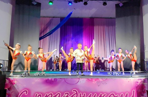 Праздничный концерт «Весна и женщины похожи»