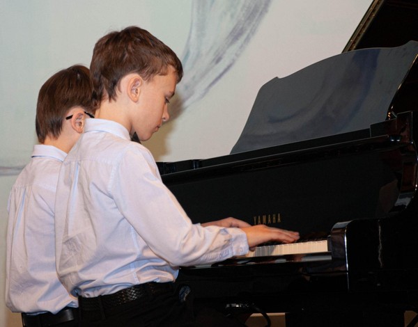 Концерт «Весенние этюды»