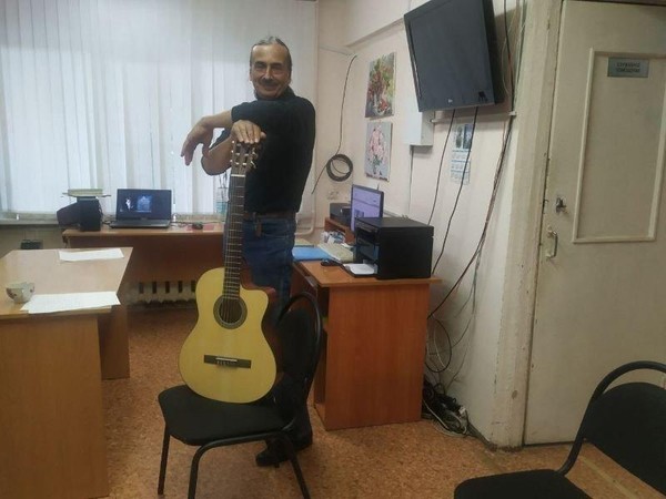 Литературно-музыкальная композиция «Весеннее настроение с Александром Никитушкиным»