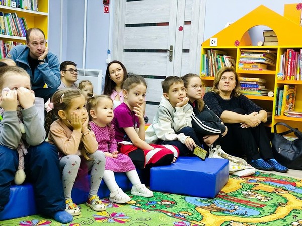 Конкурсно-развлекательная программа «Супер-мамы, супер-дети»