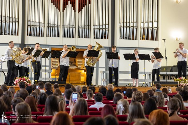 Концерт «Ароматы весны»