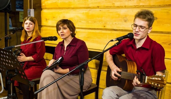 «Вечера с гитарой и поэзией» в Музее Валентина Распутина