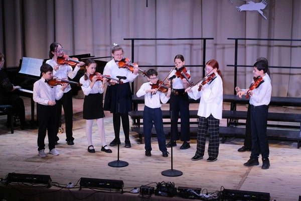 Концерт отдела струнно-смычковых инструментов «Для самых любимых»