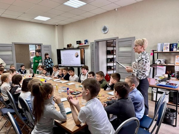 Занятие по моделированию и конструированию объёмной открытки «Макет малой железной дороги»