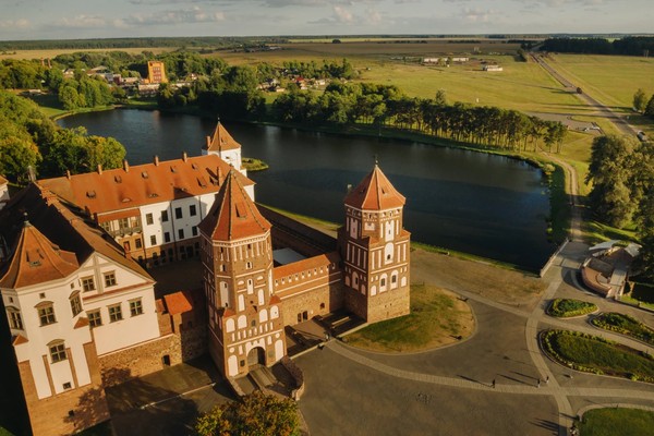 Средневековая Беларусь: в замки Мира и Несвижа из Минска