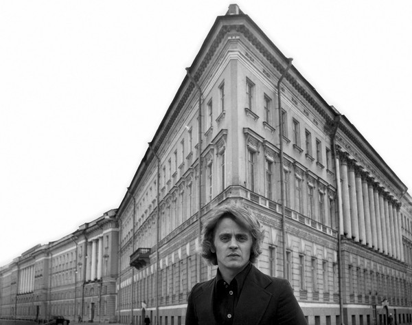 Выставка Валерия Плотникова «Герои своего времени»