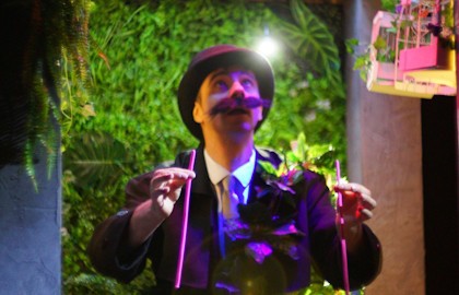 Божественная драмедия с червячками