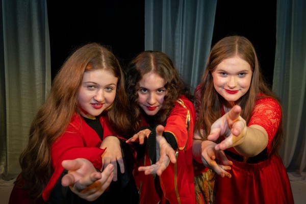 Спектакль-концерт «В гостях у Мельпомены»