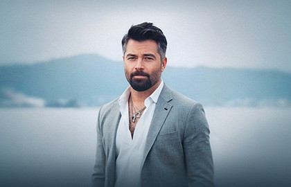 Алексей Чумаков. Девочке, девушке, женщине