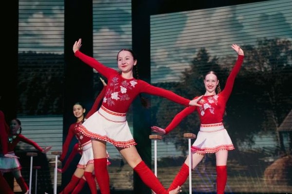 Концерт «Дарите женщинам цветы»