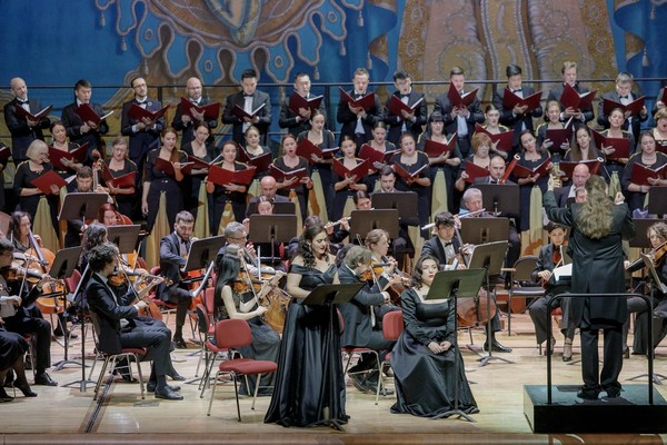 Праздничный гала-концерт солистов оперы