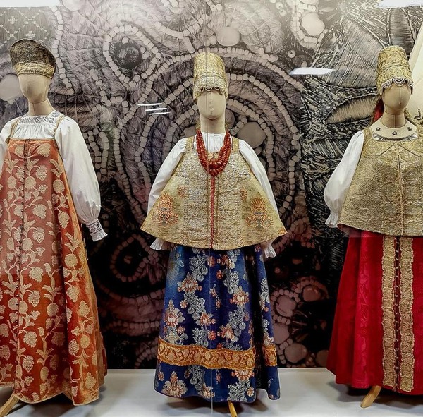 Экскурсия «Пройдет – рублем подарит»