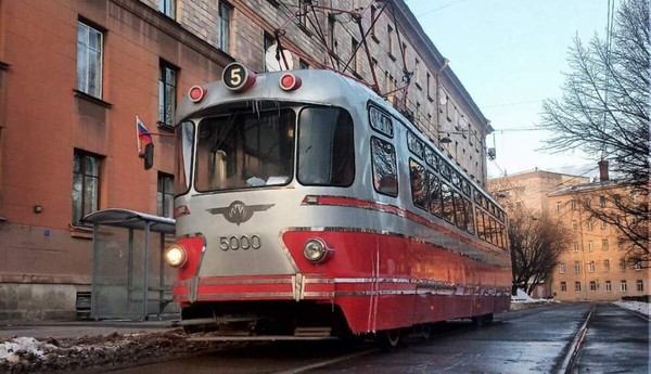 8 марта в трамвае