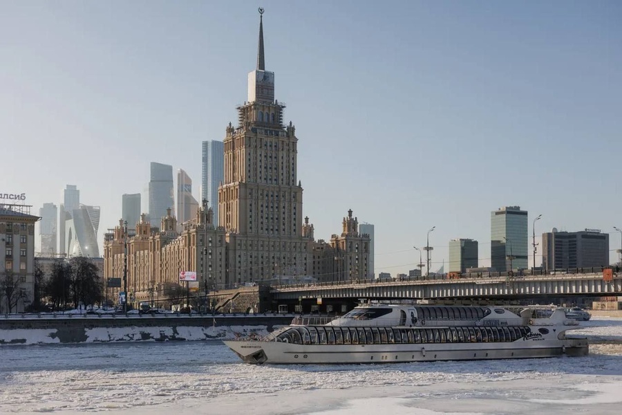 8 марта: праздничные рейсы