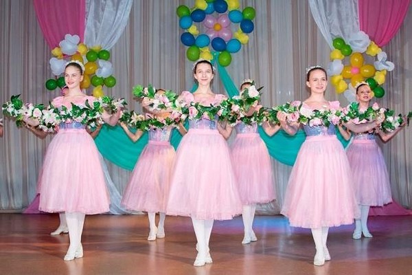 Концертная программа «Праздник сильных и нежных: 8 марта»