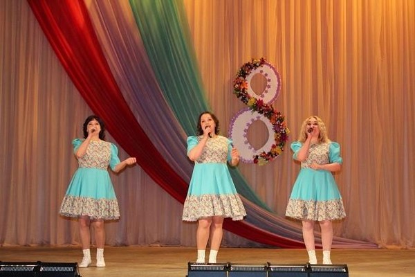 Концерт «Мы славим женщину России»