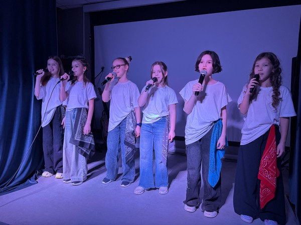 Концертная программа «Весенняя феерия»