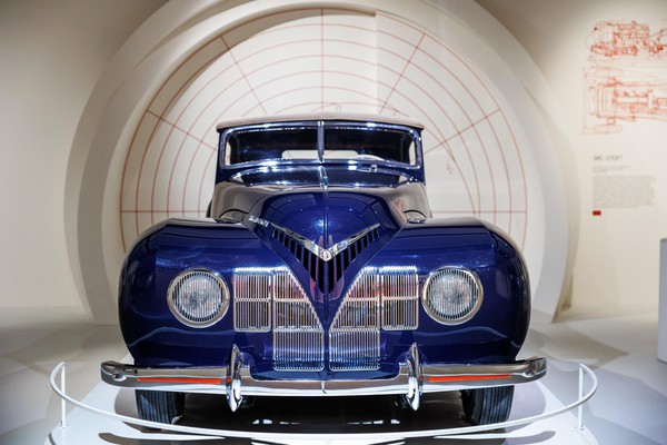 Экскурсия по выставке «Ты выглядишь на все 100!»