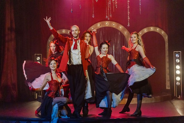 Канкан. Cabaret