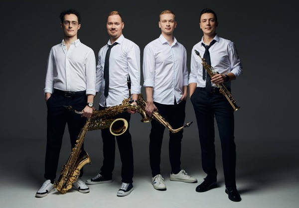 Концерт «Романтический вечер с саксофоном» Концерт Российского квартета саксофонистов»