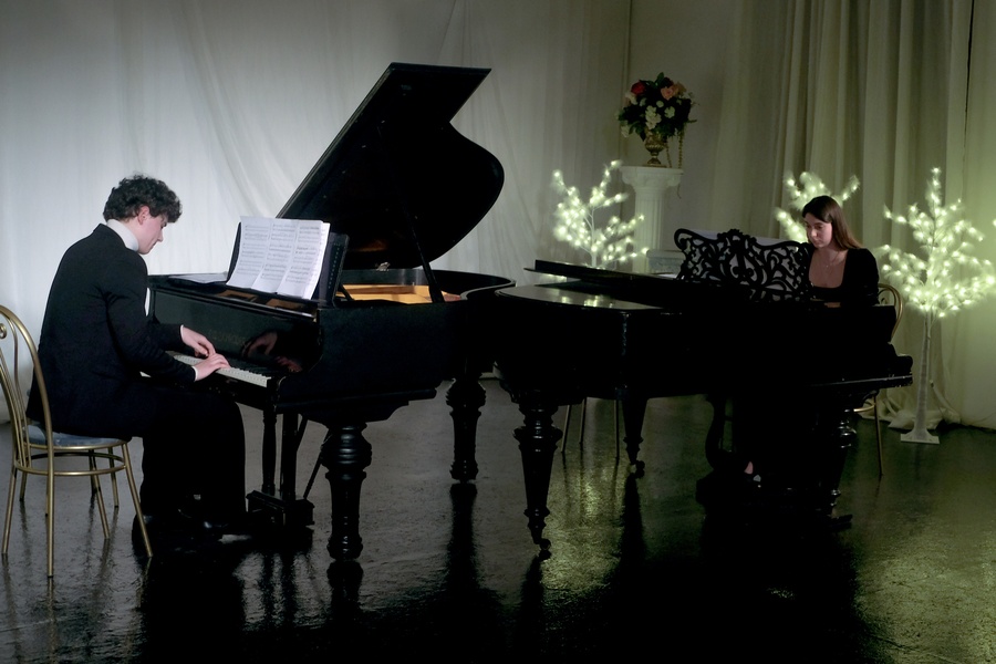 "Винтаж на два рояля" фортепианный концерт - Мария Гилярова и Игорь Селяков
