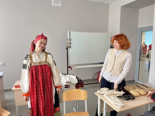 Интерактивная программа «Поэзия народного костюма»