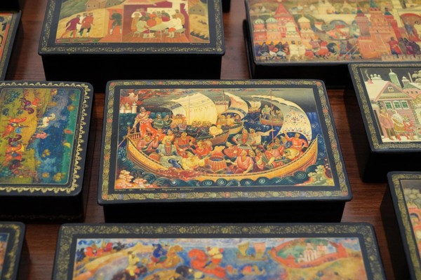 Мстера многоликая