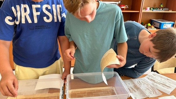 Мастер-класс «Узоры нефтью: наука + искусство»