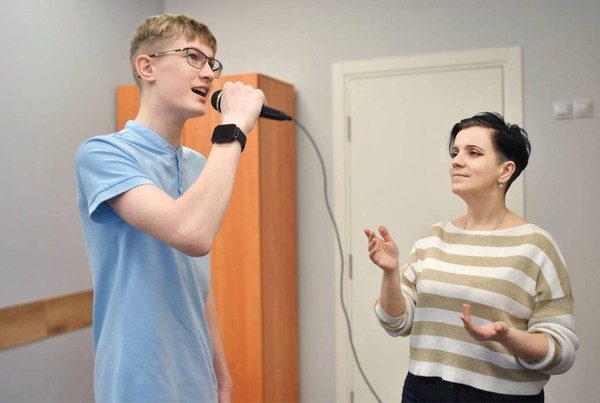 Мастер-класс по пению (эстрадный вокал)