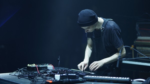 ИНО. Аудиоперформанс. Closeyoureyes, Ксюша Бурая