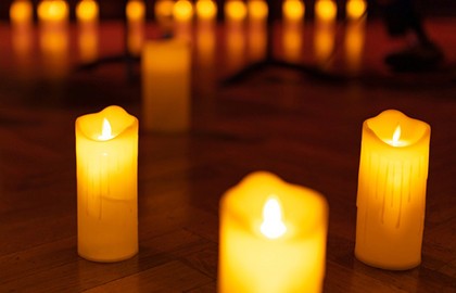 Скрипка Паганини при свечах