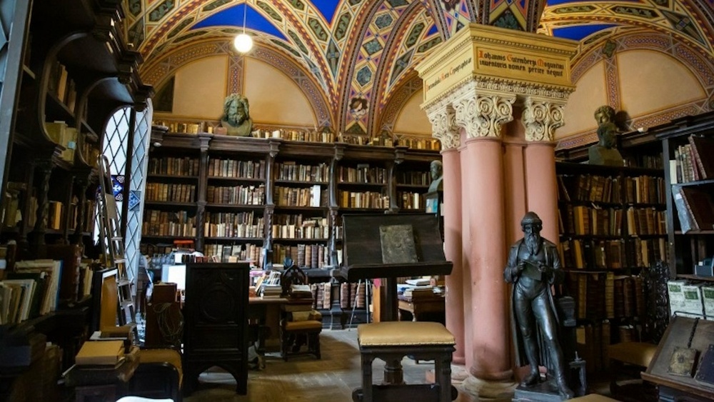 Самое-самое: шедевры, редкости и курьезы в фондах Российской национальной библиотеки