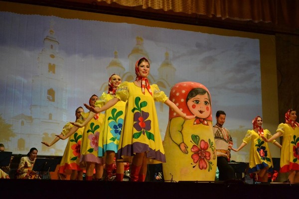 «Танцуй, пой, апрель!»