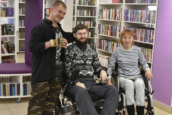 Библиотечный фейерверк «Смех сквозь страницы»