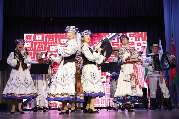 Торжественное мероприятие ко Дню единения народов России и Беларуси