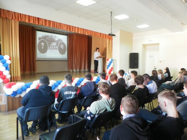 Литературный час «В сердце моем Русь»