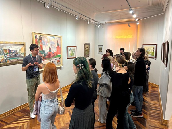 Программа «Арт-медиация в картинной галерее»