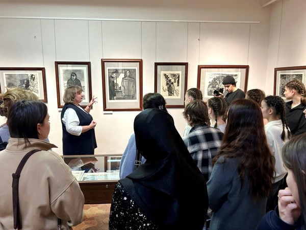 Музейное занятие «Опыт погружения в искусство, или… Один час с художником»