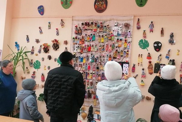 Обзор передвижного выставочного кукольного проекта «Африканки»