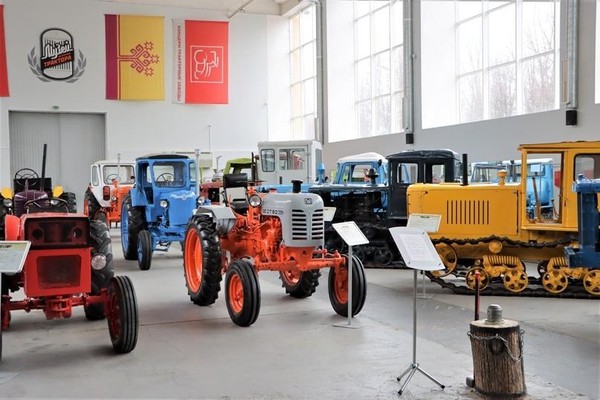 Выставка «Легенды мирового тракторостроения»