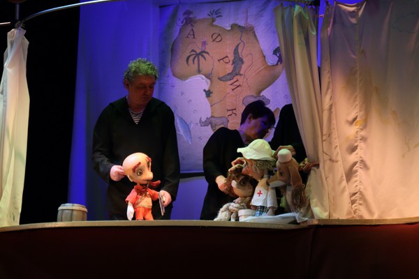 Бармалей против Айболита