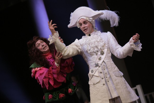 «Любовь и плутовство»