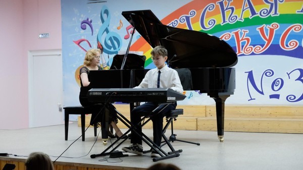 Мастер-класс «Играем на синтезаторе»