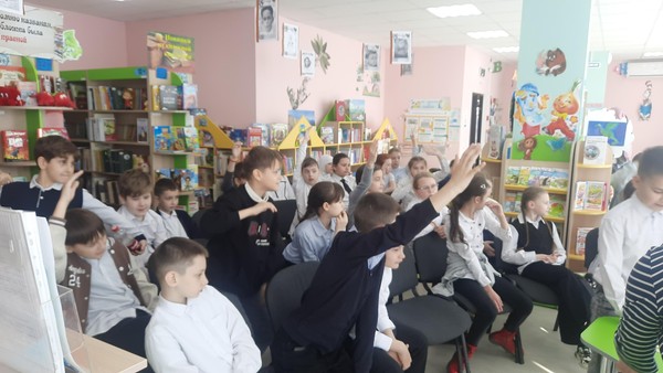 Исторический час «Помнит Крым весну освобождения» ко Дню освобождения Симферополя от немецко- фашистских захватчиков