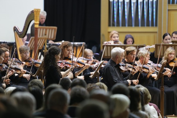 Кубанский симфонический оркестр. Солист Руслан Тагиев