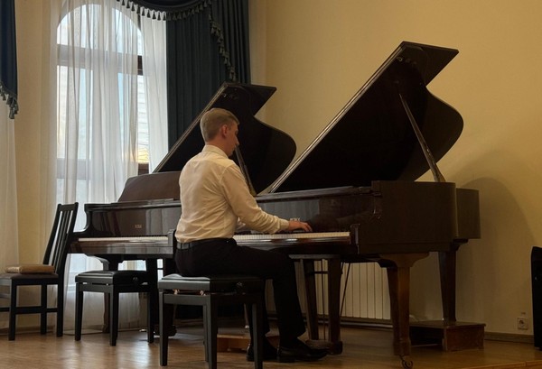 Международный конкурс юных пианистов