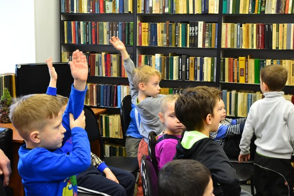 Космическая игра «Большие и маленькие планеты»